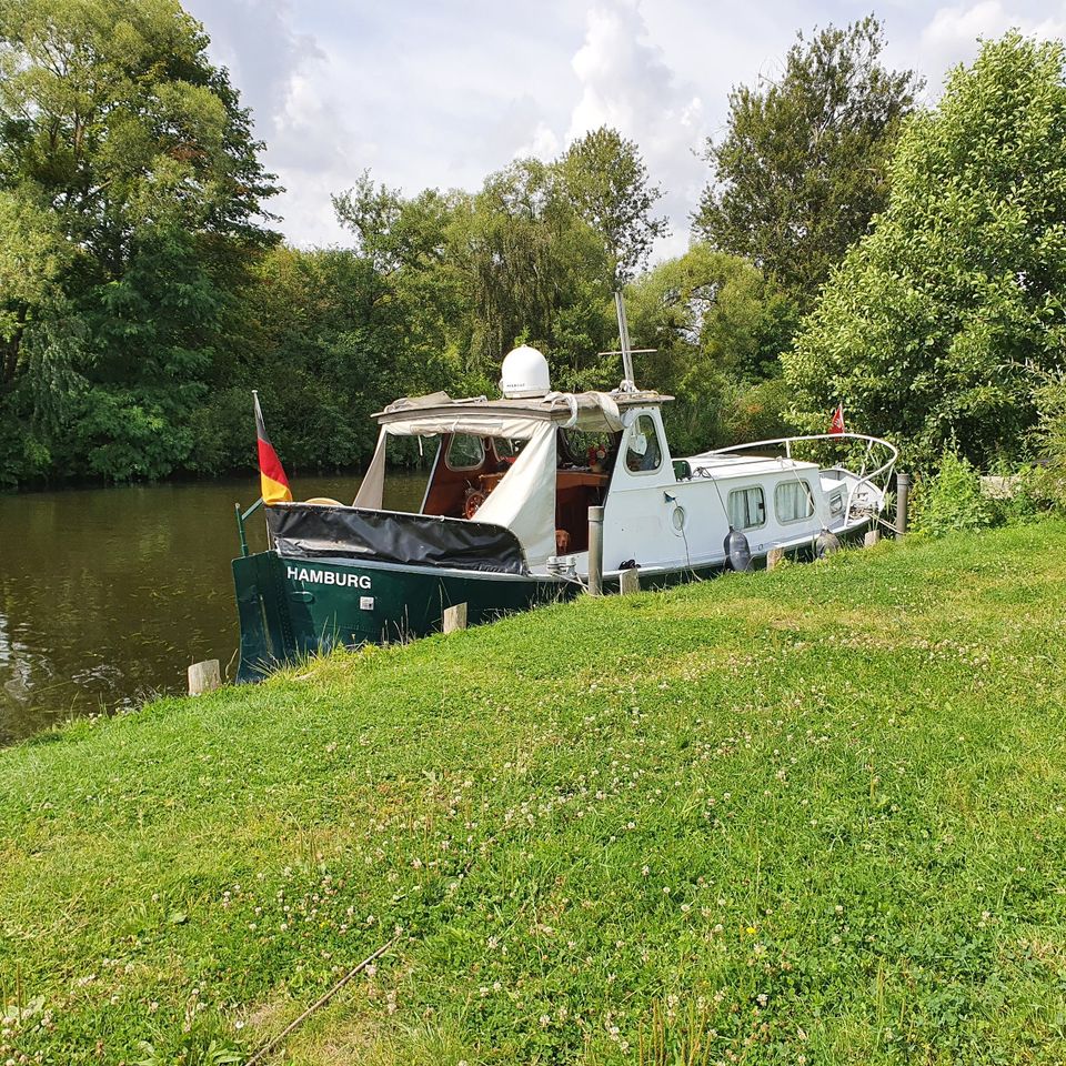 OLDTIMER    kAJÜTBOOT    STAHLVERDRÄNGER in Nahe