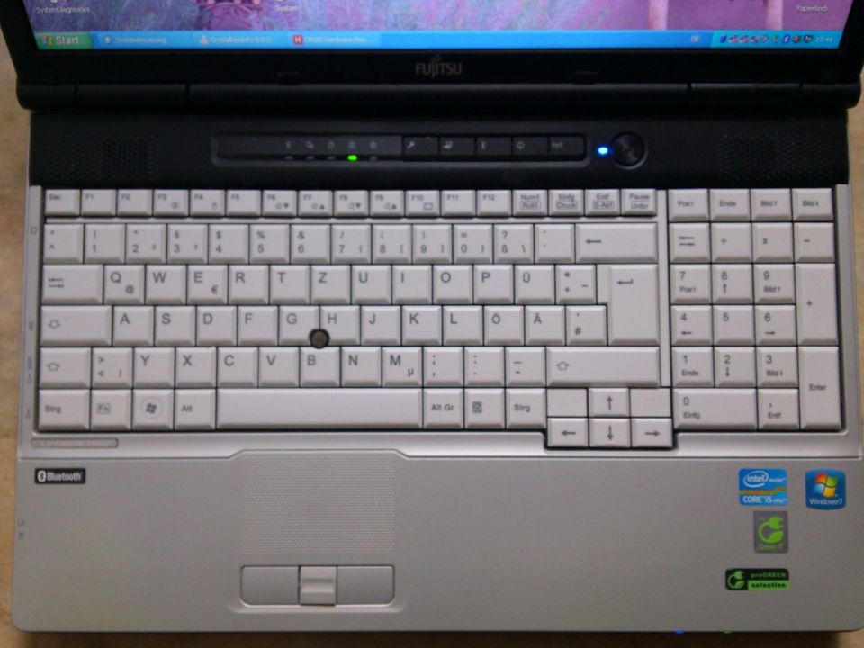 Laptop Fujitsu Lifebook E751 - Windows XP + 7 - RS232 - Netzteil in Hof (Saale)