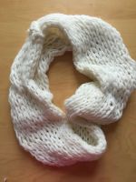 Schal/Loop selbst gestrickt cremeweiß Sachsen - Olbersdorf Vorschau