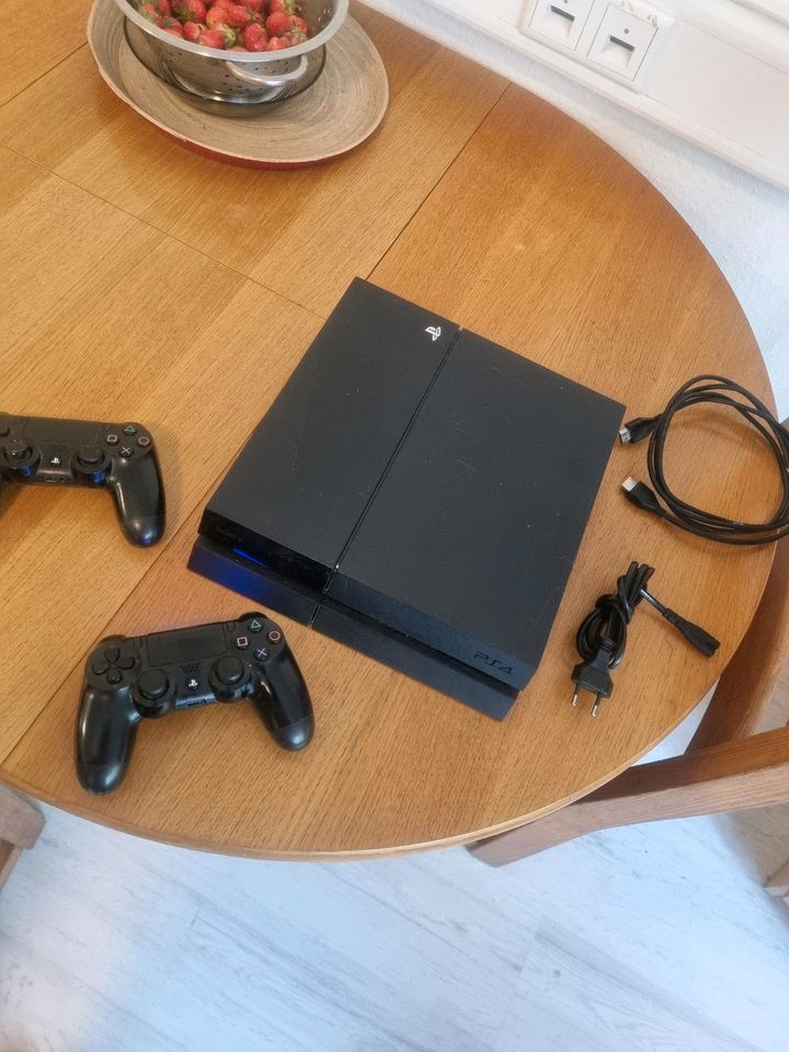 PS 4 Konsole zu verkaufen in Mülheim (Ruhr)