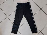 H&M Leggings 3/4 lang schwarz mit weißem Streifen Gr. 140/146 Lindenthal - Köln Weiden Vorschau