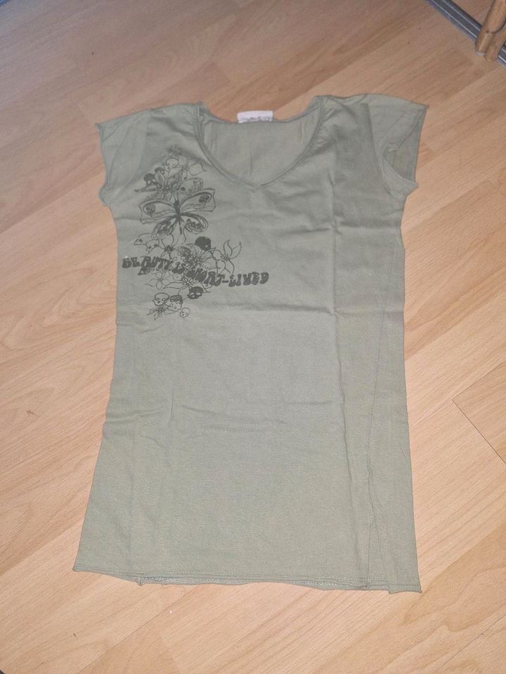 Tshirt gr 176 in Leipzig