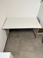 IKEA Schreibtisch/ Bürotisch 140x74x75 weiß Niedersachsen - Winsen (Aller) Vorschau