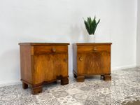 WMK 1/2 Sehr schöner und gut erhaltener Art Deco Nachttisch aus vollem Holz mit Schublade und hübschen Messinggriffen # Nachtkommode Nachtschrank Nachtschränkchen Bedside Kommode Beistelltisch Vintage Friedrichshain-Kreuzberg - Friedrichshain Vorschau