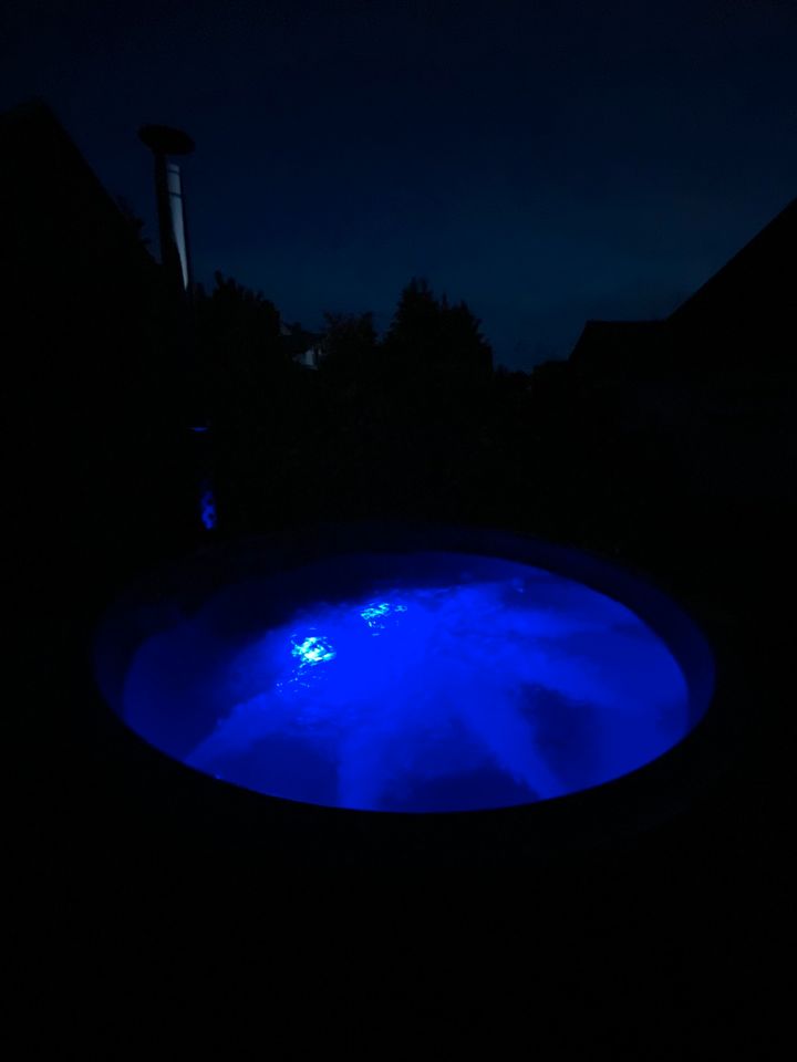 ✅ schnell verfügbar ⚠️ Premium Hot Tub in TOP Ausstattung in Marienhausen