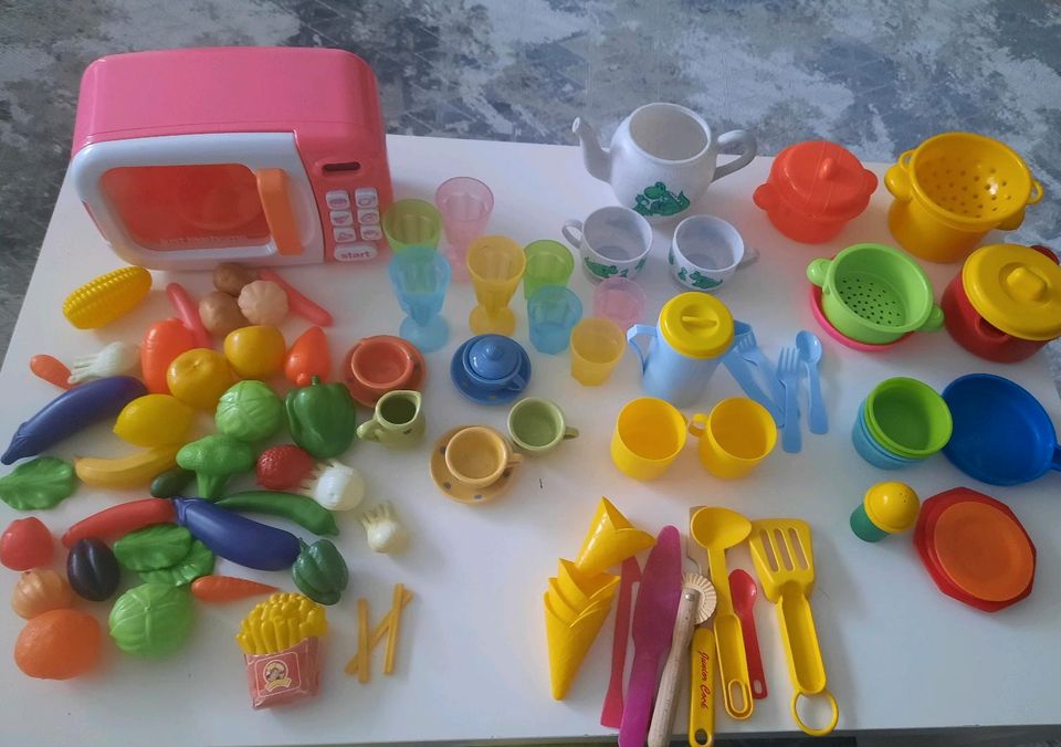 Kinder Küche und Küche Spielzeug in Paderborn