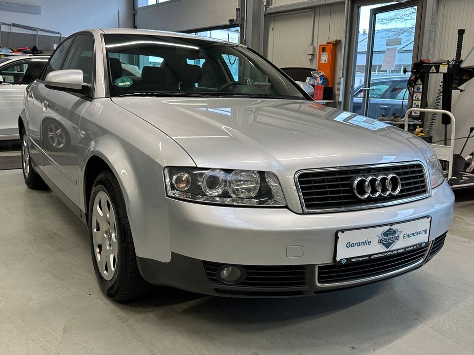 Audi A4 Lim. 2.0, Audi Scheckheft, Klima, 2.Hand, AHK in Hannover