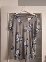 T-Shirt mit Blumen in Größe 50 Neu Hadern - Blumenau Vorschau