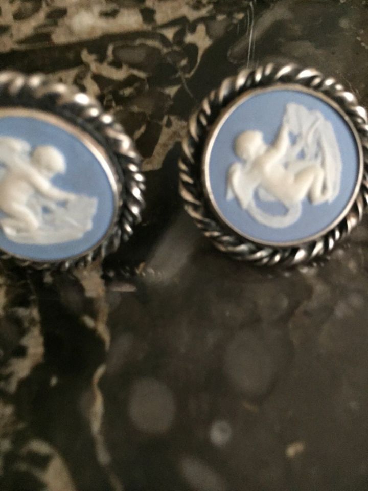 Sterling Silber Ohrclips mit blauem Wedgewood Cameo in Hamburg