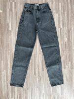 Mom Jeans von Pull&Bear Gr. 32 Nordrhein-Westfalen - Unna Vorschau