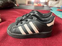 Adidas Sneaker Turnschuhe retro 22 schwarz, praktisch neuwertig Eimsbüttel - Hamburg Lokstedt Vorschau