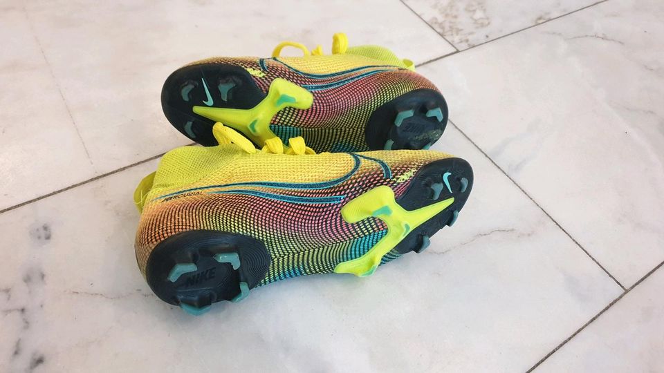 FUSSBALLSCHUHE  NIKE MERCURIAL VAPOR  - LEMON VENOM Größe 37, 5 in Essen