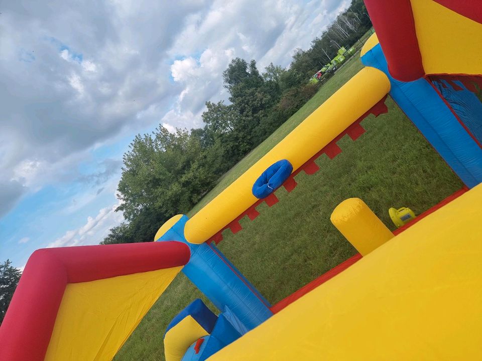 Hüpfburg Mieten Leihen Hochzeit Geburtstag Schulanfang Party in Borna