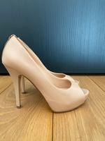 High Heels, Plateausandalen, Plateaupumps, Guess 35 beige/Puder Hessen - Offenbach Vorschau