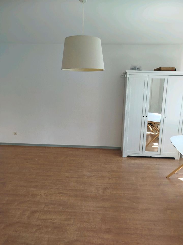 Schönes Zimmer in zweier WG zu vermieten in Berlin