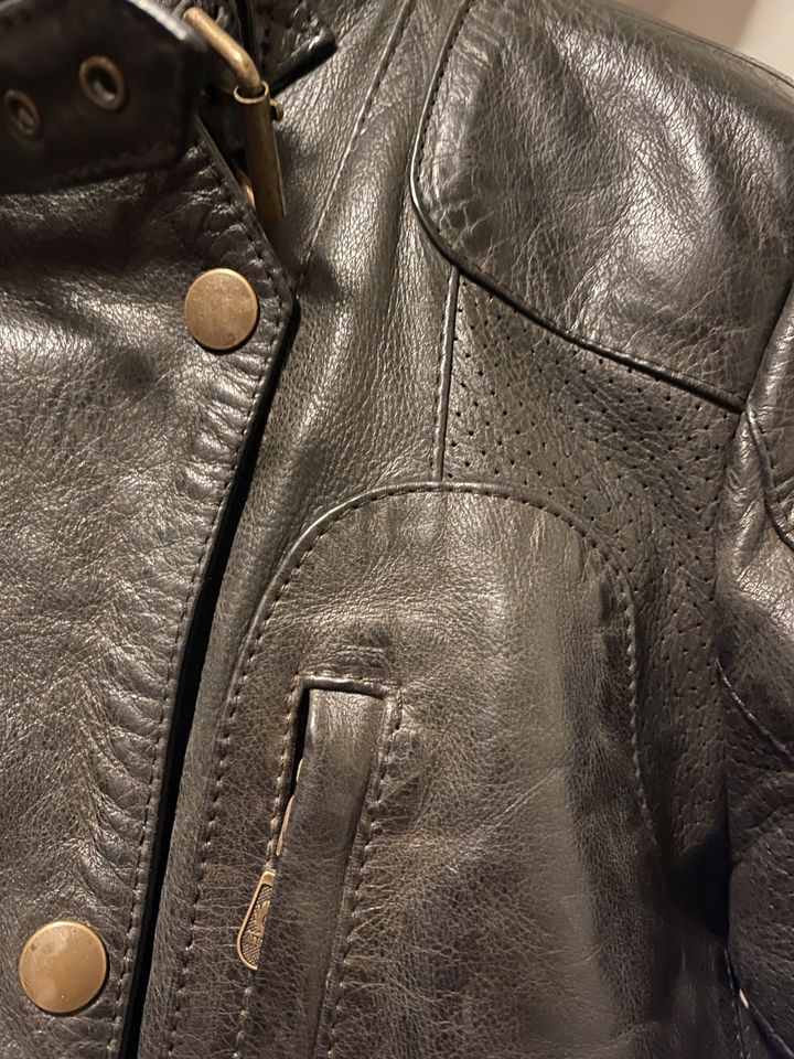 Belstaff Damen Lederjacke schwarz in Lottstetten