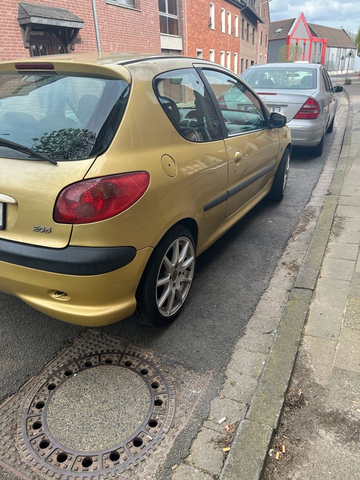 Peugeot 206 1,4 in Alsdorf