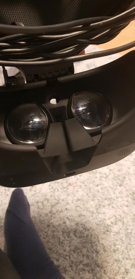 Vollfunktions VR Brille mit Joystcks. in Wetschen