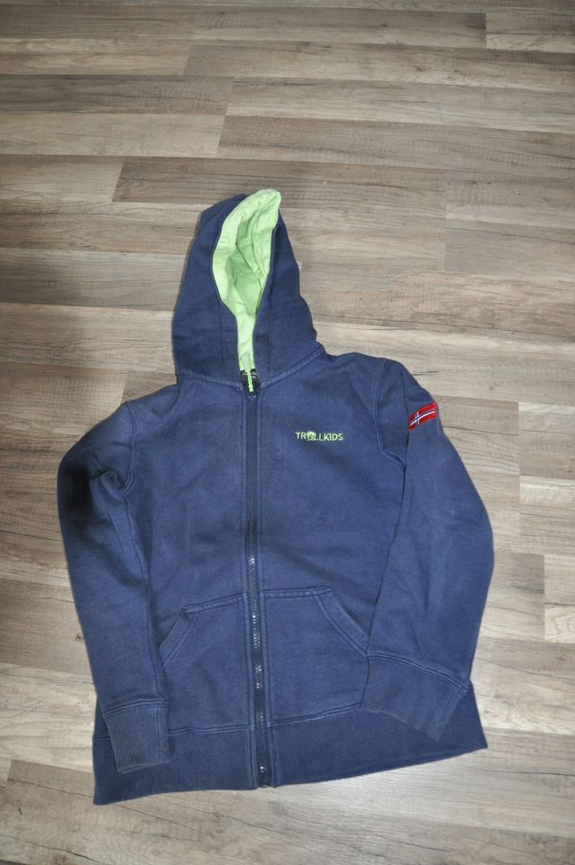 Trollkids Sweatshirt Jacke Grösse 140 dunkelblau in Heiligenhaus