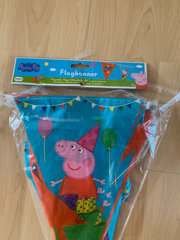 2 Girlanden / Flaggenbanner Peppa Pig in Garbsen