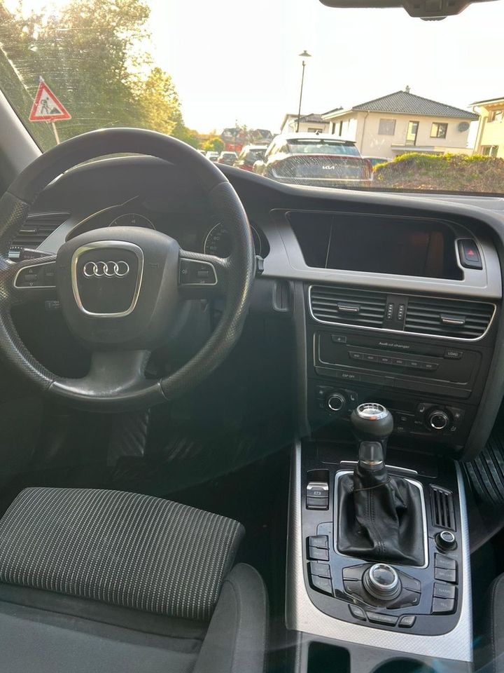 Audi A4 2.0 TDI (DPF) Xenon/Tempo/Sitzh Top Zustand in Vöhringen
