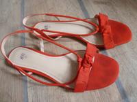 Sandalen H&M rot 39 Sommersandalen kein Leder Schleife Düsseldorf - Friedrichstadt Vorschau