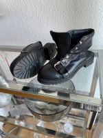 Schwarze Schuhe , Sandalen, Kellner/Arbeitsschuhe Nordrhein-Westfalen - Haan Vorschau