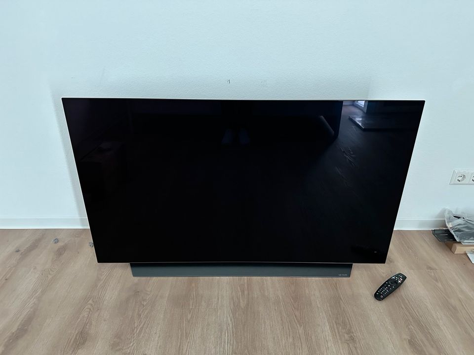 LG OLED TV (Flat, 55 Zoll, UHD 4K - NP 1.399€ - Fernseher in Karlsruhe