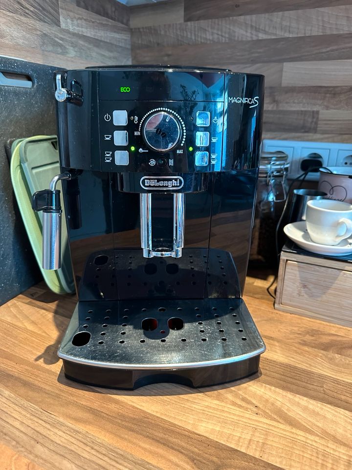 Delonghi Magnifica S Kaffeevollautomat in Kleve