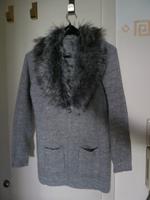 Strickjacke mit Pelzkragen Bayern - Bad Reichenhall Vorschau
