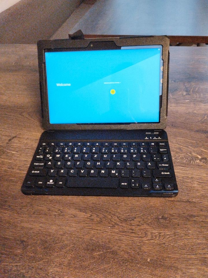 Lenovo Tab 3 Plus inklusive Tastatur und Hülle in Friesoythe