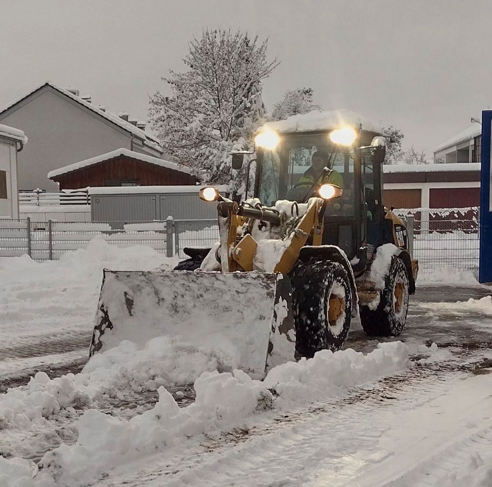 Winterdienst, Schneeräumen, Räumdienst in Friedberg