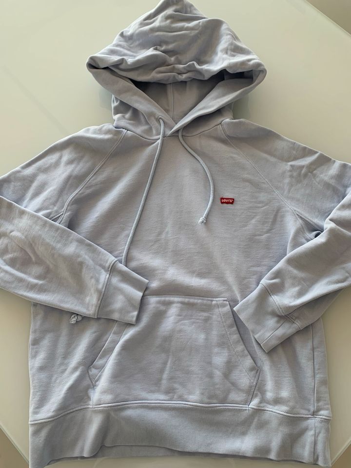 Levi’s Kapuzensweatshirt / Hoodie in Frankfurt am Main