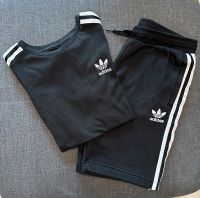 Adidas Shorts plus T-Shirt Gr.152 Friedrichshain-Kreuzberg - Kreuzberg Vorschau