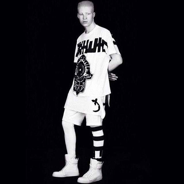 KTZ Kokon To Zai (SS14 "متحد") Shorts w Leggins white (unisex) in Hamburg