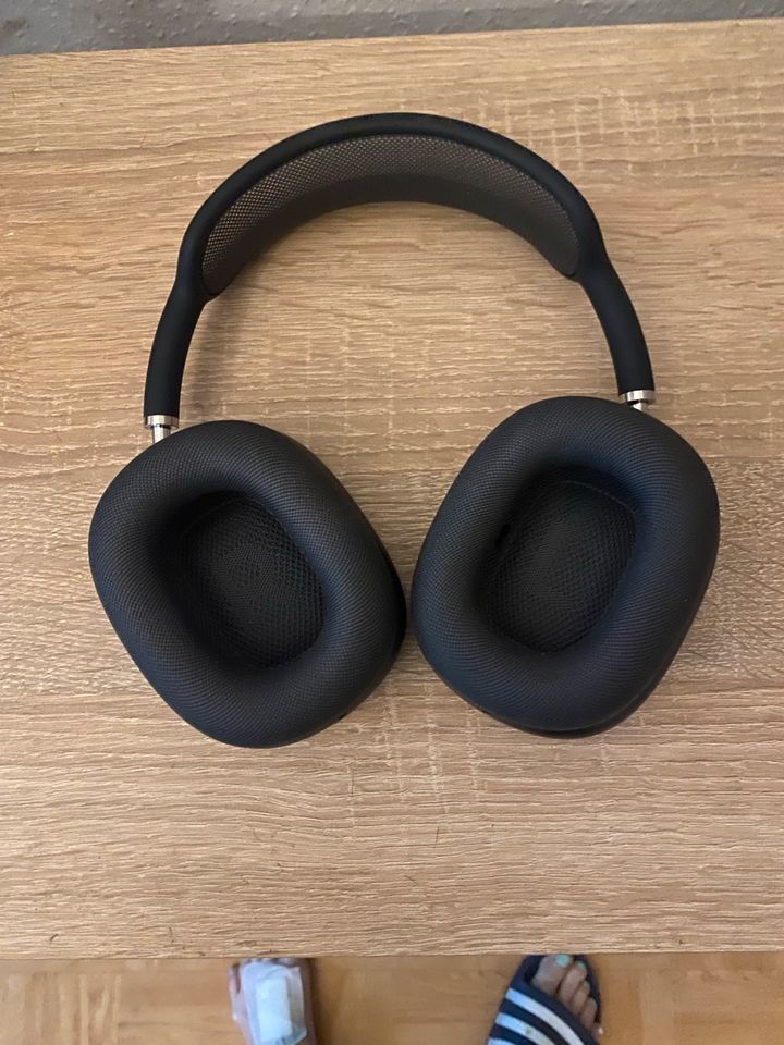 AirPods Max Space grey 6 wochen alt in Hannover