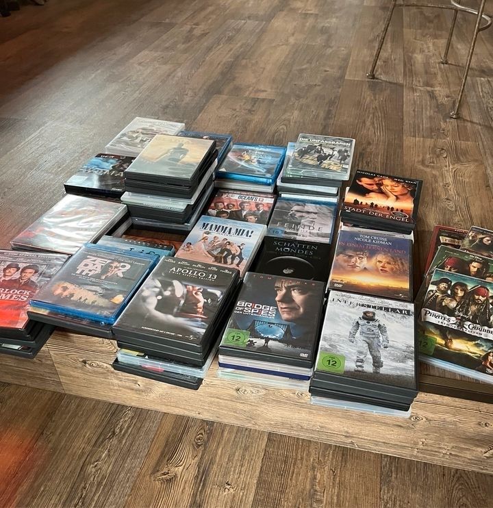100 DVD Filme Original verpackt Top Filme in Offenbach