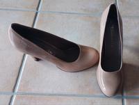 Tamaris Pumps, beige 37 Hessen - Weilmünster Vorschau