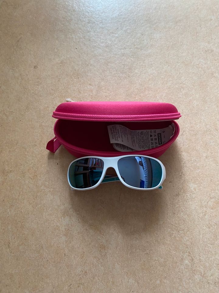 Neu! Sonnenbrille MH T100 Kinder plus case 560 pink in Berlin