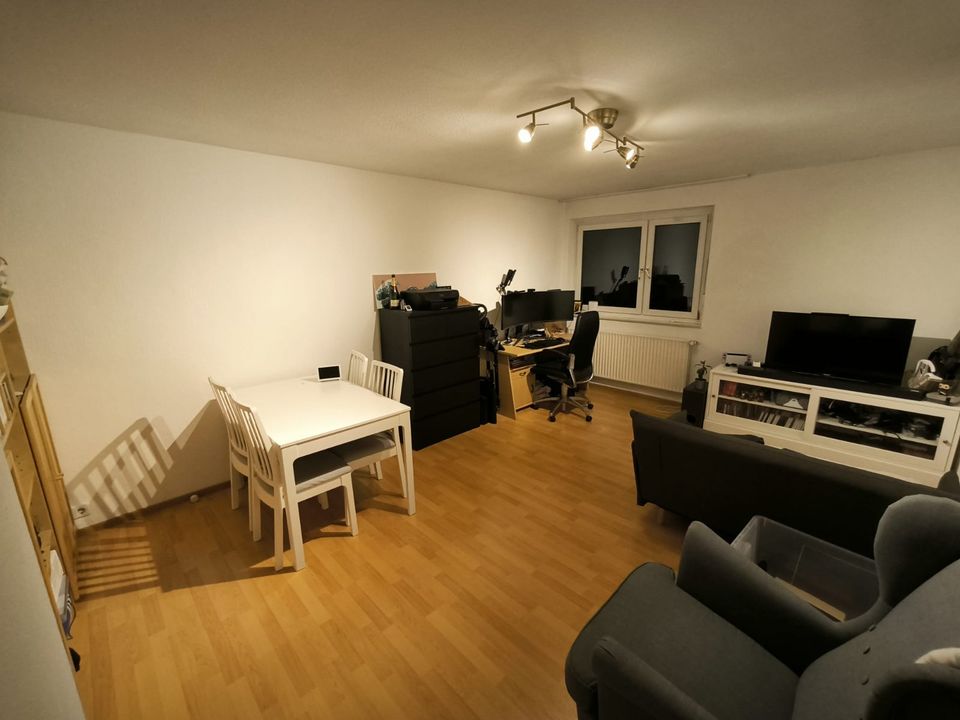 Helle und ruhige 2 Zimmer Wohnung in Stuttgart - WG geeignet in Stuttgart