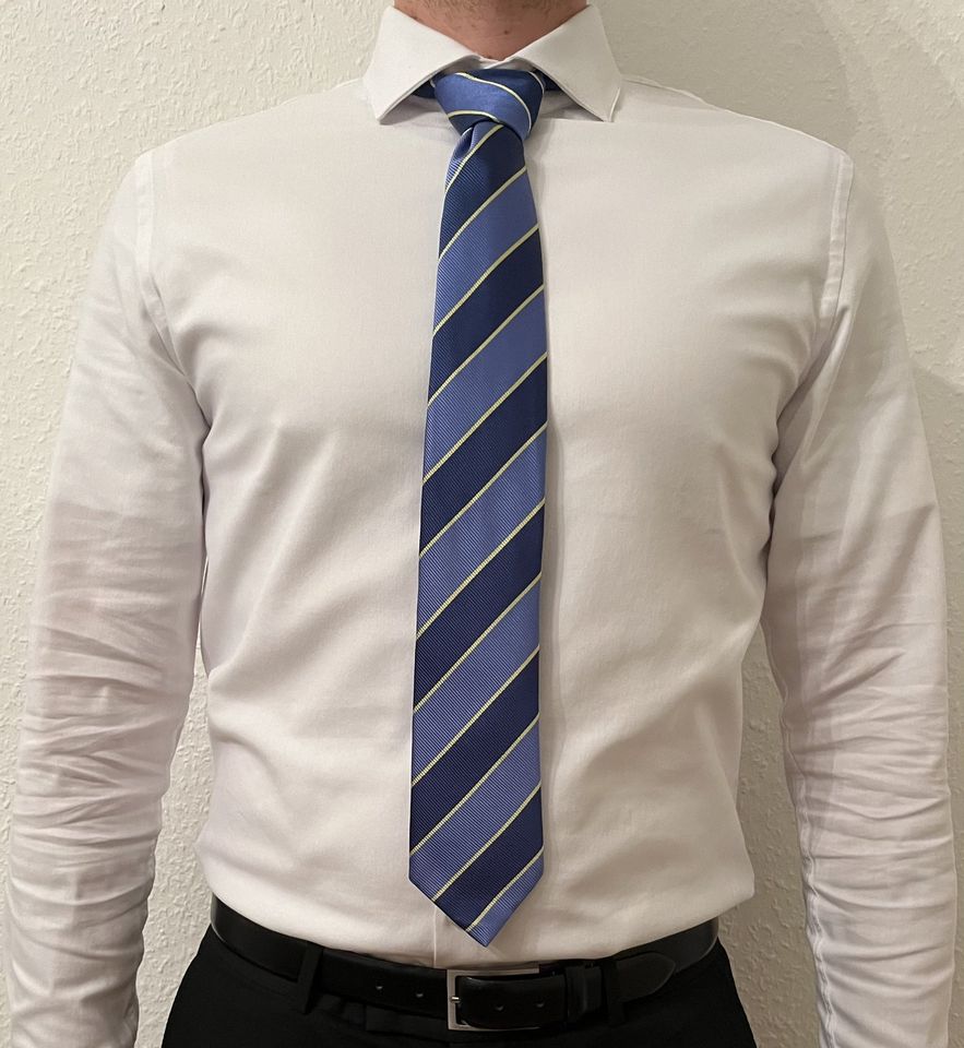 Krawatte von Olymp - reine Seide - blau / gelb gestreift in Nürnberg (Mittelfr)