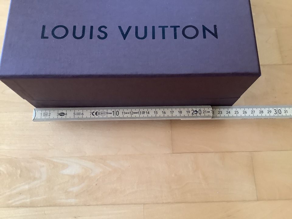 Louis Vuitton Verpackungen ORIGINAL in Gauting