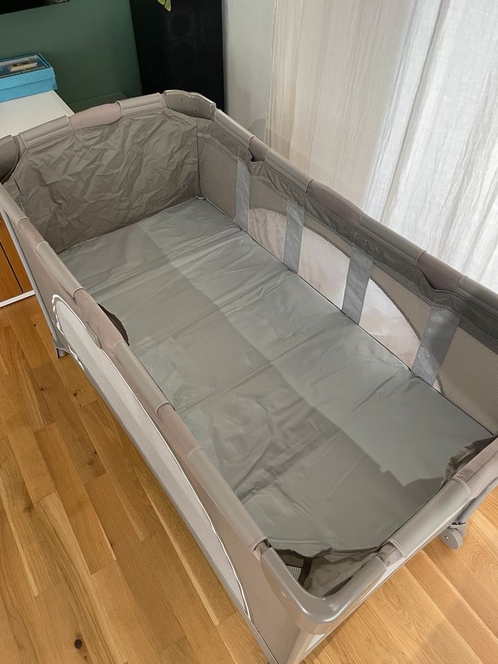 Joie allura™ 120 Baby / Kinder Reisebett in Berlin