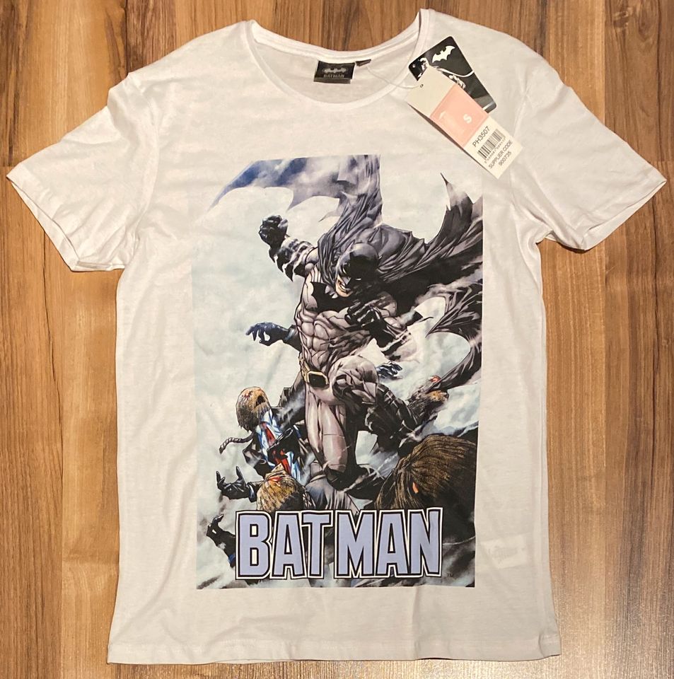 Batman T-Shirt DC Comics Shirt Herren Kinder Dark Knight Weiß in Köln -  Mülheim | eBay Kleinanzeigen ist jetzt Kleinanzeigen