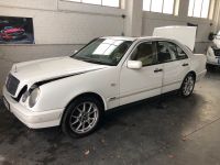 Mercedes W 210 300 TD 6 Zylinder Klima SSD Aachen - Aachen-Mitte Vorschau