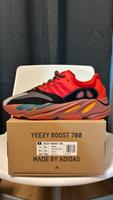 Yeezy Boost 700 – Hi-Res Red – Gr. 45 1/3 – Neuwertig Friedrichshain-Kreuzberg - Kreuzberg Vorschau