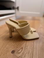 High Heel Sandalen in Beige Zara Berlin - Mitte Vorschau