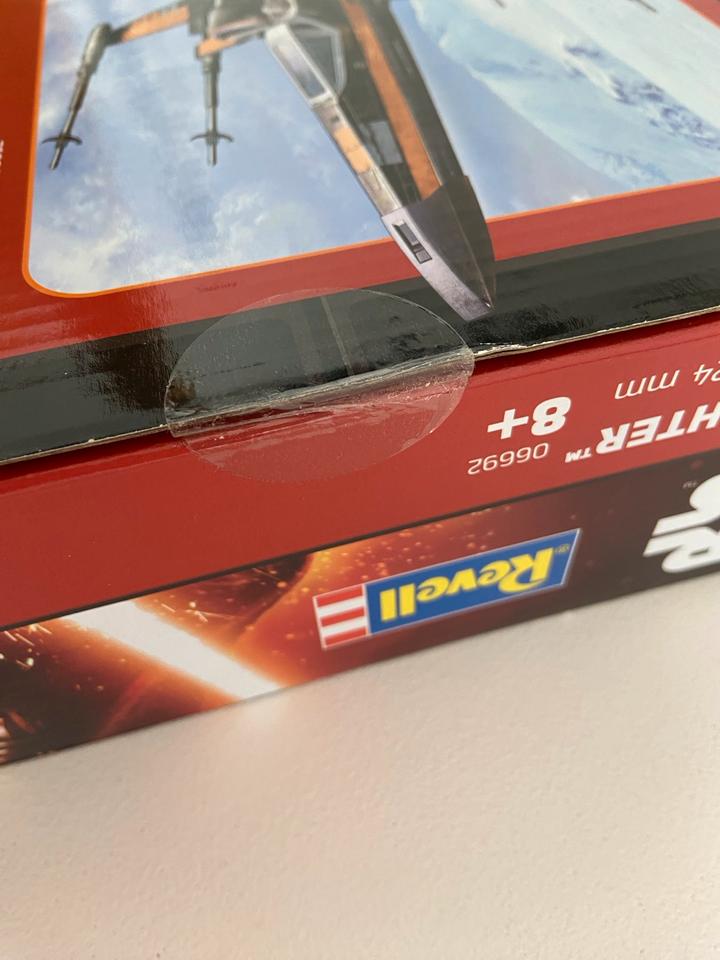 Neu Revell 06692 Modellbausatz Star Wars Poe´s X-wing Fighter in Witten
