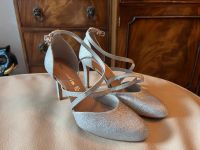 Tamaris Absatzschuhe Pumps 38 silber Hochzeitsschuhe Kr. München - Oberhaching Vorschau