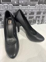 Neuwertige High Heels aus echtem Leder Hannover - Ricklingen Vorschau